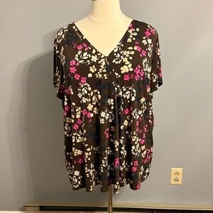 Lane Bryant brown  Short Sleeve V-Neck Floral blouse with Pink & White Blossoms